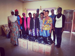 hsc-donating-sewing-machines-and-materials-to-vocational-training-participants-2